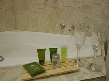 A Twist Of Willow - Yamba Accommodation 9