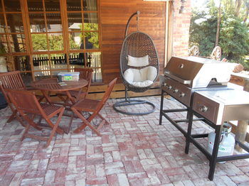 A Twist Of Willow - Yamba Accommodation 11