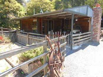 A Twist Of Willow - Yamba Accommodation 14