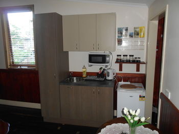 A Twist Of Willow - Yamba Accommodation 22