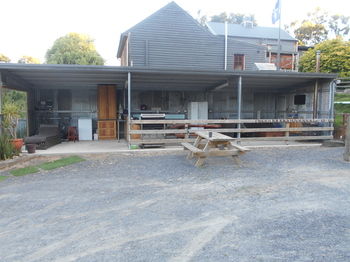 A Twist Of Willow - Yamba Accommodation 23