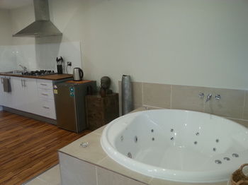 Alaya Escape - Yamba Accommodation 6