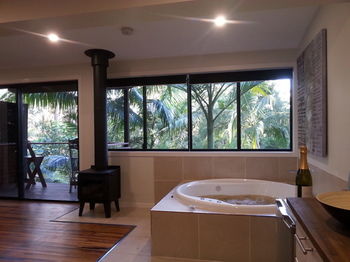 Alaya Escape - Yamba Accommodation 20