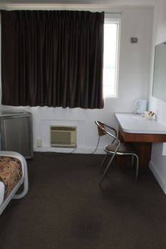 Hotel Beach House Nambour - Yamba Accommodation 9