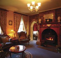 Oatlands Lodge Colonial Accommodation - Yamba Accommodation