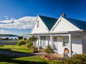 Abbey's Cottage - Yamba Accommodation 0