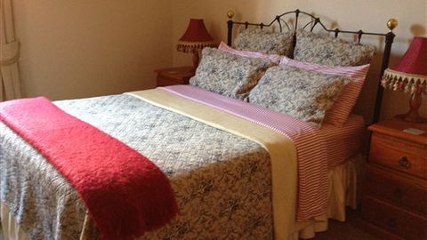 Carlyle House Rutherglen - Yamba Accommodation 0