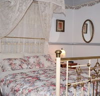 Cuddledoon Cottages BB - Yamba Accommodation