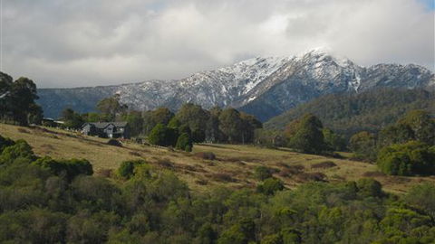 Kunala Chalet - Pinnacle Valley Resort - Yamba Accommodation 7