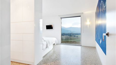 Feathertop Chateau - Yamba Accommodation 6