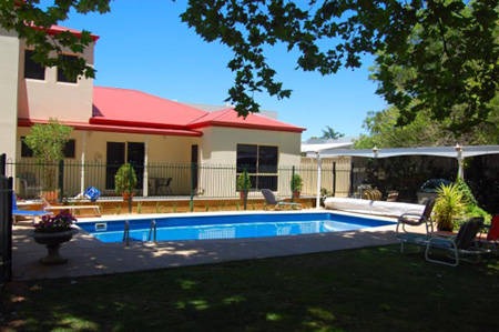 Aarinda Retreat - Yamba Accommodation 4