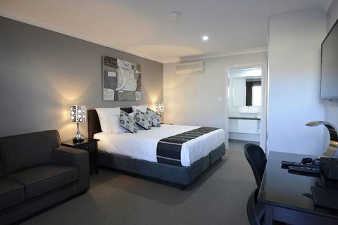 Aastro Dish Motor Inn - Yamba Accommodation 0