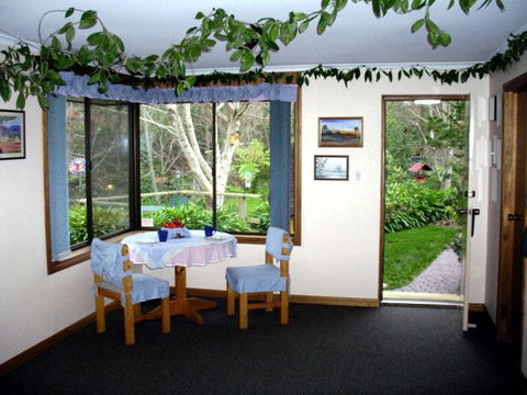 Adelaide Hills Bed & Breakfast Accommodation - Yamba Accommodation 0