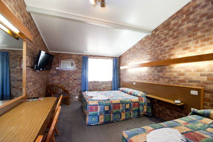 Allan Cunningham Motel And Old Wagon Restaurant - Yamba Accommodation 8