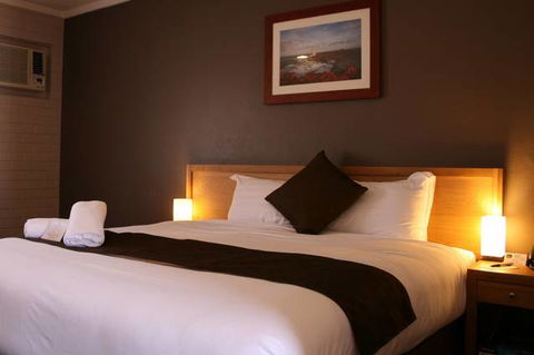 BEST WESTERN Hospitality Inns Carnarvon - Yamba Accommodation 0