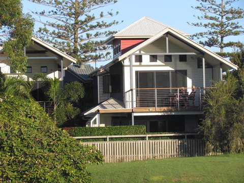 Club Yamba Luxury Hilltop Villas - Yamba Accommodation 5