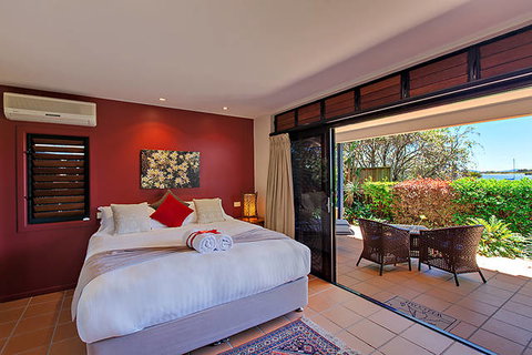 Club Yamba Luxury Hilltop Villas - Yamba Accommodation 12