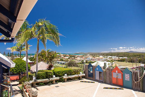 Club Yamba Luxury Hilltop Villas - Yamba Accommodation 14