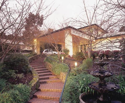 Eltham Gateway Hotel And Conference Centre - Yamba Accommodation 0