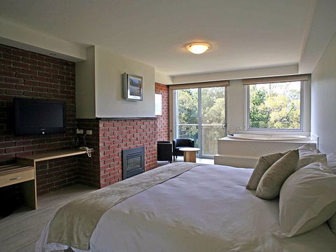 Macedon Ranges Hotel & Spa - Yamba Accommodation 2