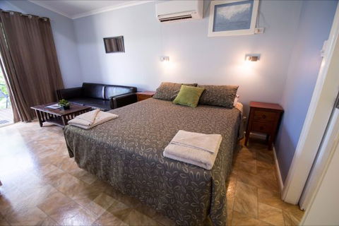 Daly Waters Historic Pub - Yamba Accommodation 10