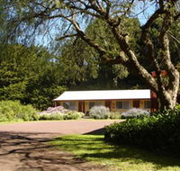 Twelve Apostles Motel  Country Retreat - Yamba Accommodation