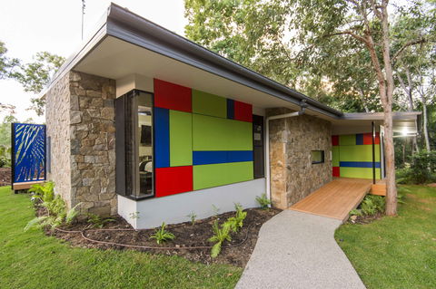 The Feathered Nest - Luxury Wildlife Retreat - Yamba Accommodation 7