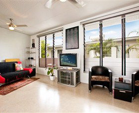 Beachside Tropical Retreat - Yamba Accommodation 7