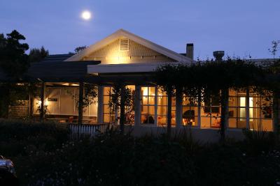 Holmwood Guest House - Yamba Accommodation 8