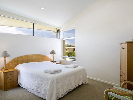 Aqua Promenade Beachfront Apartments - Yamba Accommodation 3
