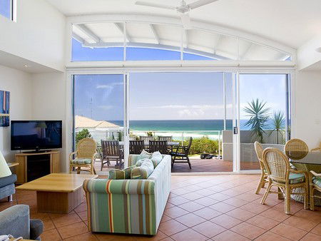 Aqua Promenade Beachfront Apartments - Yamba Accommodation 4