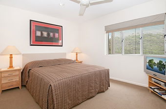 Aqua Promenade Beachfront Apartments - Yamba Accommodation 6