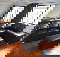 Ewetopia Farm - Yamba Accommodation