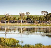 Lake Redbrook Holiday Retreat - Yamba Accommodation