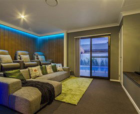 Aqua Palms At Vogue Holiday Homes - Yamba Accommodation 2