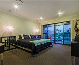 Aqua Palms At Vogue Holiday Homes - Yamba Accommodation 3
