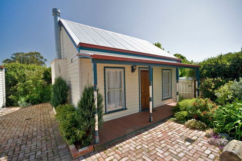 Torquay 1903 Period Cottages - Yamba Accommodation 1