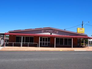 Railway Hotel Condobolin - Yamba Accommodation 0