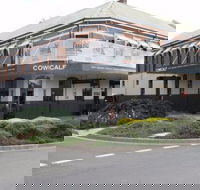 Cow and Calf Hotel - Yamba Accommodation