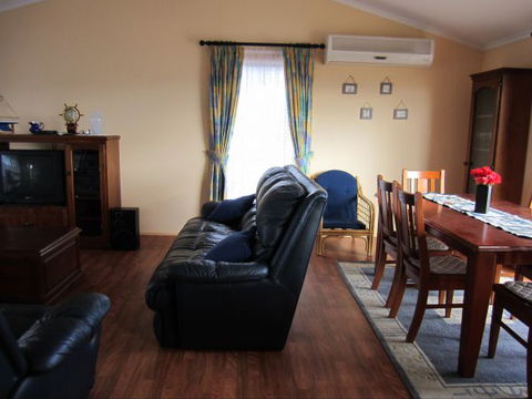 Annies Rest - Yamba Accommodation 1