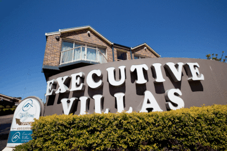 Jesmond Executive Villas - Yamba Accommodation