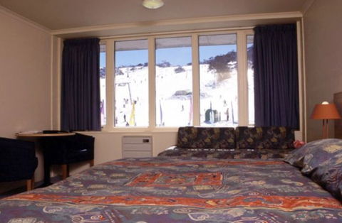 Perisher Valley Hotel - Yamba Accommodation 0