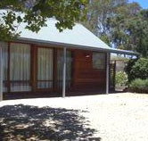 Cherry Farm Cottage - Yamba Accommodation