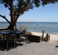 Undercurrent - Yamba Accommodation