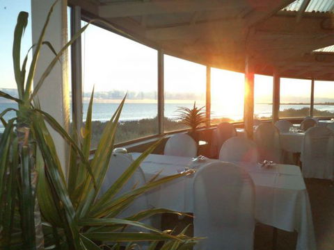 African Reef Resort Hotel - Yamba Accommodation 0