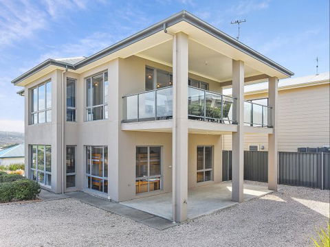 BEAUMONT HOUSE - Yamba Accommodation 1
