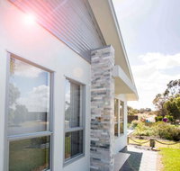 Brock's Base Wellington East - Yamba Accommodation