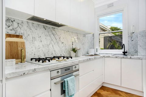 New Beach Apartment - Yamba Accommodation 5