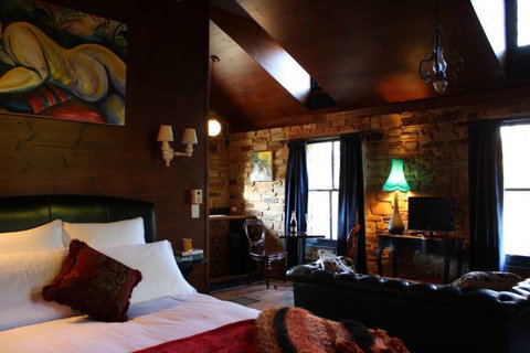 Ottery Cottage - Yamba Accommodation 0