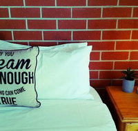 Pyrenees Motel - Yamba Accommodation